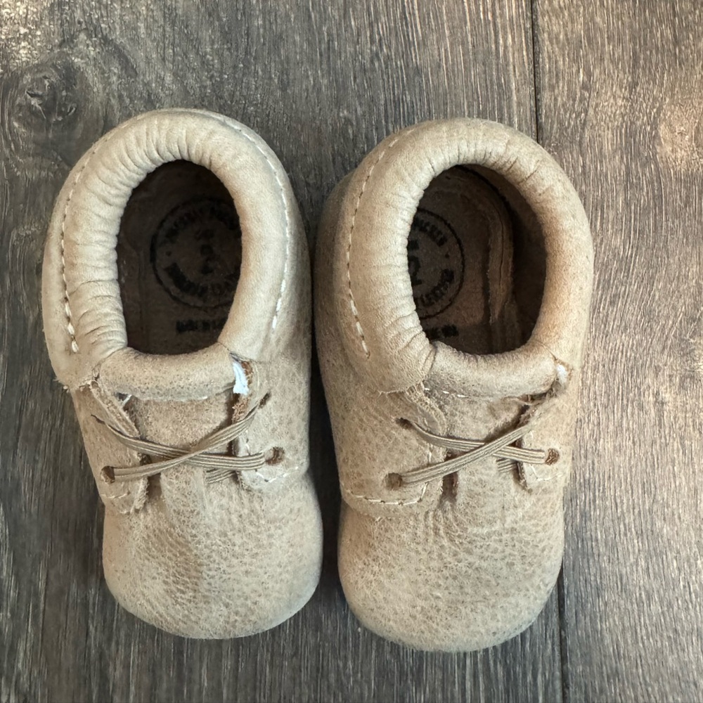 Freshly Picked Oxford Moccasin 2C